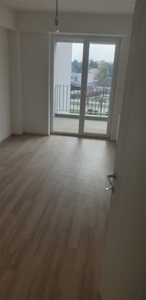 Cento 73m2 nov stan vseliv na pocetok