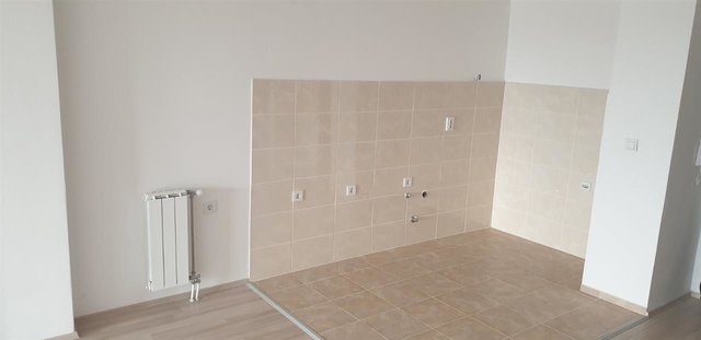 Cento 73m2 nov stan vseliv na pocetok