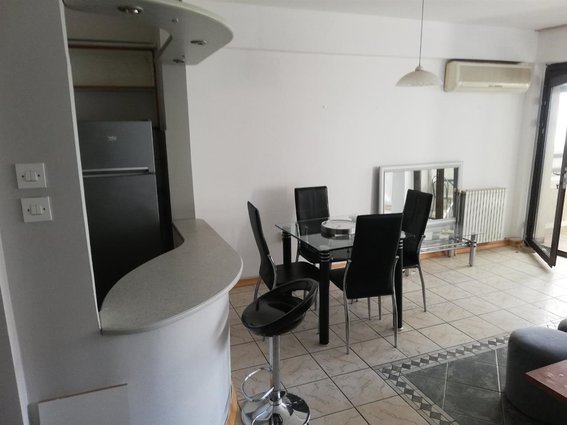 CENTAR SE IZDAVA STAN 55m2 DO GRCKA AMBASADA