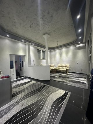 Se prodava kukja vo Vrapciste 335m/ + 28m2 dvor