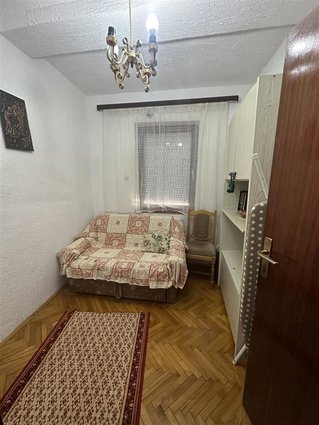 Se prodava stan 50 m/2 +3 m/2 podrum na 2-kat