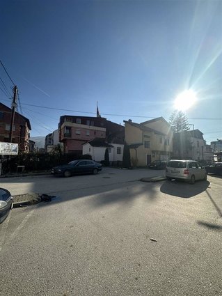 Se prodava stan 50 m/2 +3 m/2 podrum na 2-kat