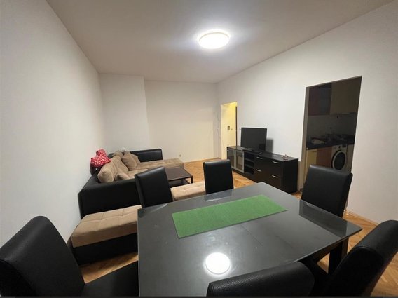 SE PRODAVA 2-SOBENRENOVIRAN I NAMESTEN 49M2 STAN VO KARPOS 4