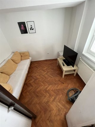 Taftalidze kaj pazarot 59m2 trosoben stan