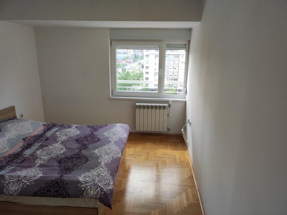 SE IZDAVA TOP STAN 55 M2 AMERIKAN KOLEDZ