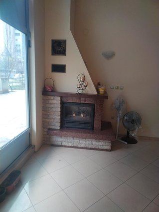 Aerodrom N.Zeleznicka deloven prostor 49m2 plus galerija