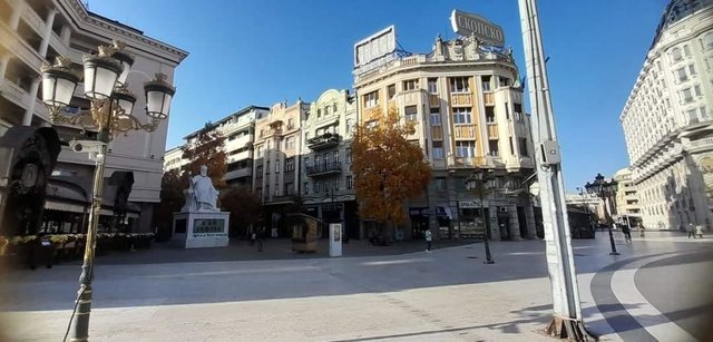 Centar plostad 80m2 renoviran stan za kancelarii