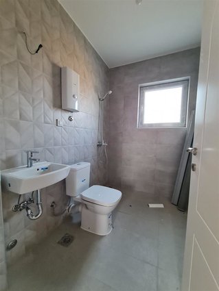 Centar park nov objekt 200m2 za kancelarisko rabotenje