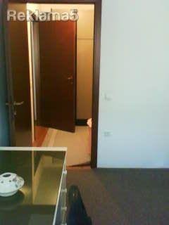 SE IZDAVA TOP STAN POZADI RAMSTOR 50 M2