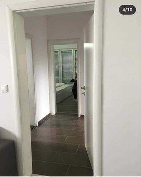 Centar trosoben 73m2 vo novogradba opremen