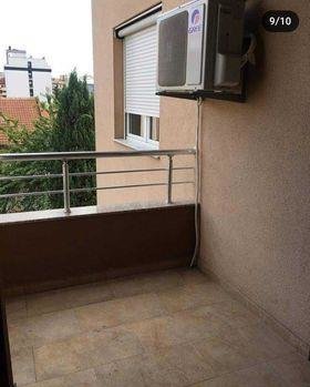 Centar trosoben 73m2 vo novogradba opremen