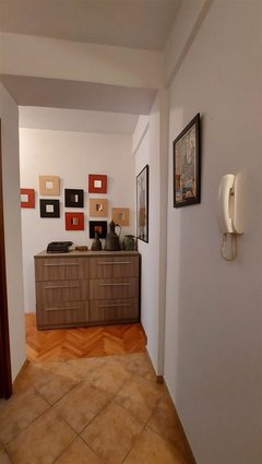 Hrom 57m2 ubav, renoviran i opremen stan