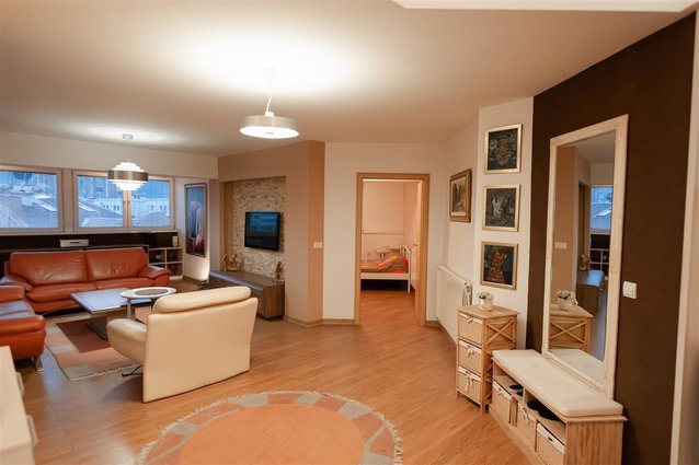 CENTAR ZGRADATA NA TIFANI 150M2