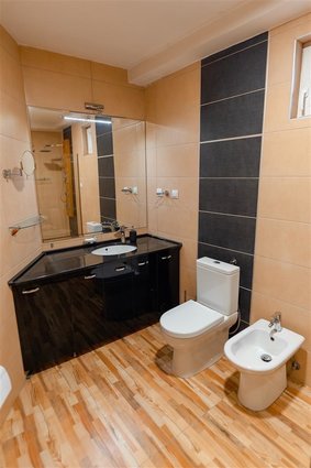 CENTAR ZGRADATA NA TIFANI 150M2