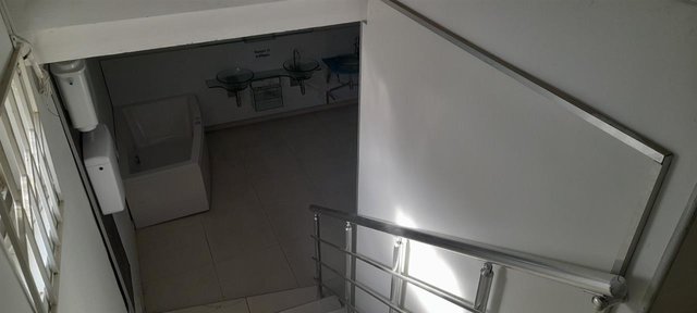 Centar Vodnjanska dukan 96m2 so 70m2 magacin