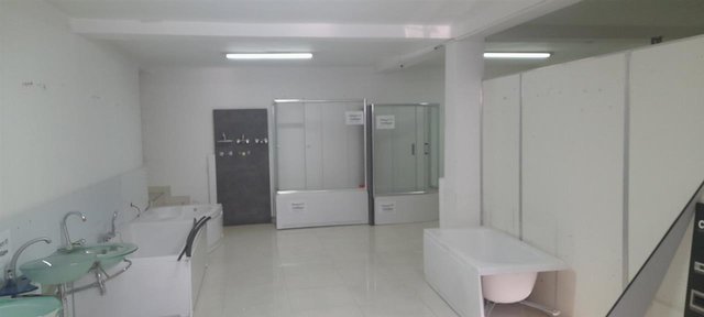 Centar Vodnjanska dukan 96m2 so 70m2 magacin