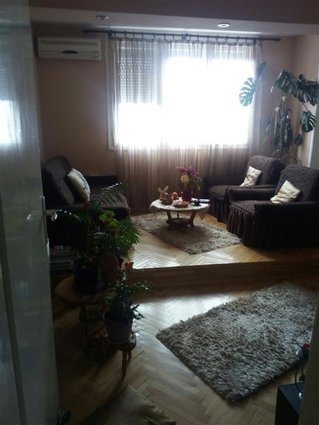 PRODAZBA STAN 69-TOPANSKO POLE- TOP CENA