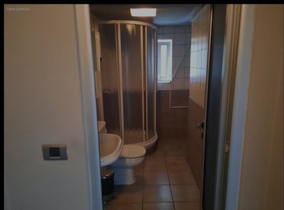 Се продава деловен простор 204м2, Центар