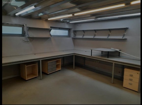 Се продава деловен простор 204м2, Центар