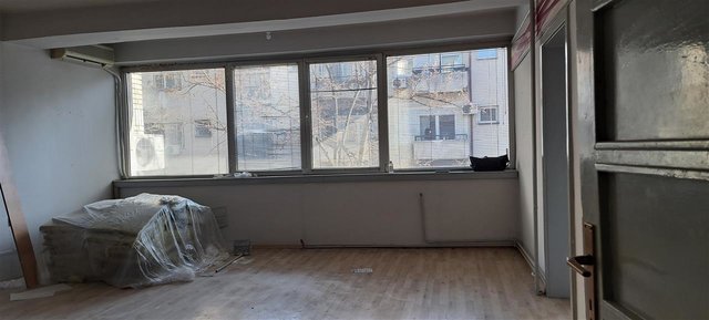 Centar kaj holandska amb 76m2 idealen za deloven