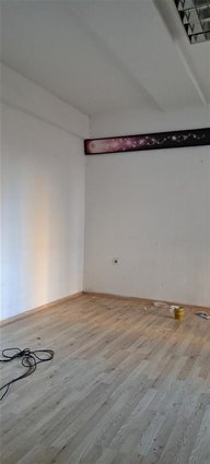 Centar kaj holandska amb 76m2 idealen za deloven