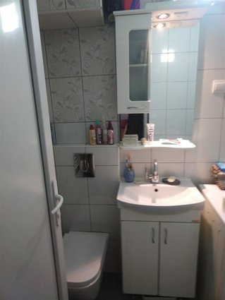 Karpos 2 trosoben 79m2 na 1kat