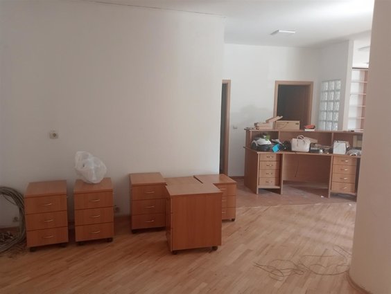 Centar bilna 140m2 1kat za kancelarii