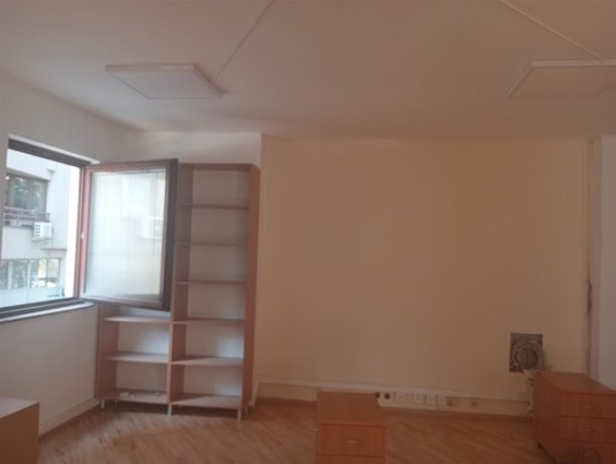 Centar bilna 140m2 1kat za kancelarii