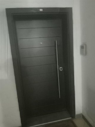 CENTAR UL 11 OKTOMVRI 140M2 SE IZDAVA