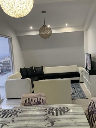 Se iznajmuva stan vo Centar Tetovo