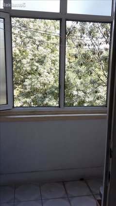 Се продава трособен стан 60м2,Капиштец