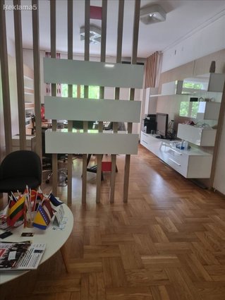 Се продава деловен простор 86м2,Центар