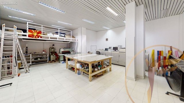 Се Продава деловен простор 153м2,К.Вода