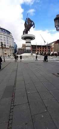 Се издава стан на Плоштад 