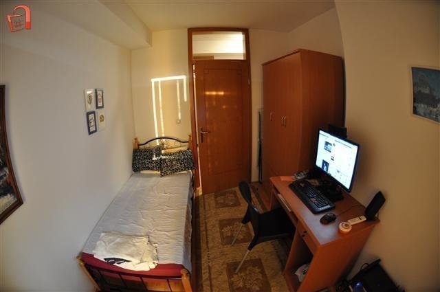 Centar trosoben 85m2 namesten pozadi ramstor