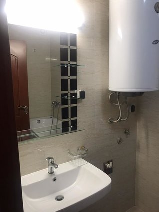 Taftalidze 1 Grand Prestiz 50m2 prazen stan