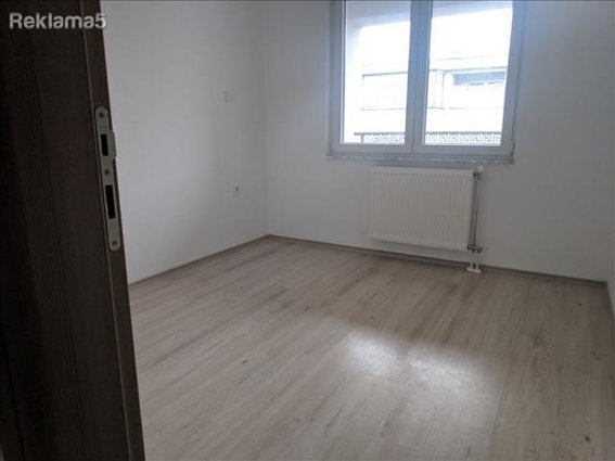 PRODAZBA STAN KARPOSH 2-72 M2