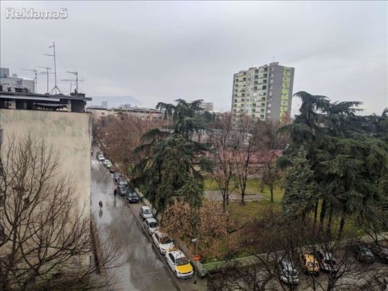 PRODAZBA STAN KARPOSH 2-72 M2