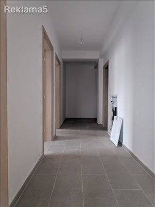 PRODAZBA STAN KARPOSH 2-72 M2