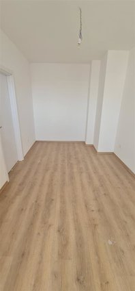 Shitet Banesa 65m/2 kat perdhes