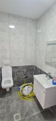 Se prodava lokal 166 m/2