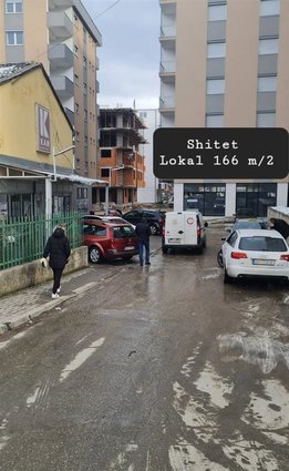 Se prodava lokal 166 m/2