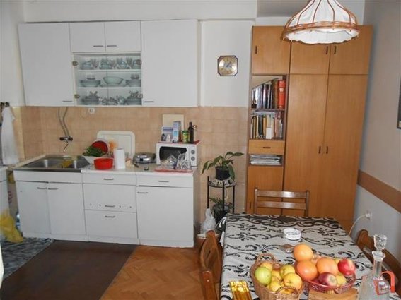 Stan 76m2 i 6 m2 pomosni prostoriiI