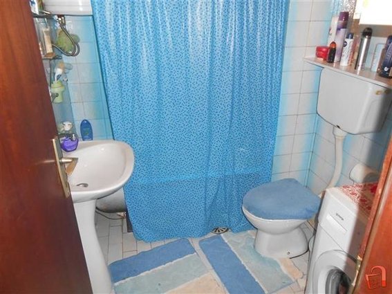 Stan 76m2 i 6 m2 pomosni prostoriiI