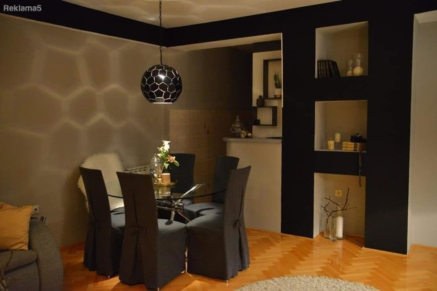 Се продава Луксузен четворособен стан 90м2,Козле