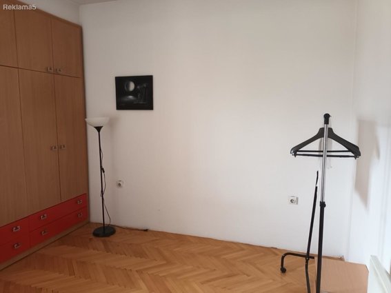 СЕ ПРОДАВА ТРОСОБЕН 58М2 СТАН ВО КАРПОШ 4