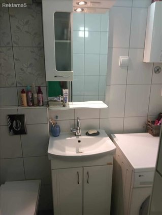 СЕ ПРОДАВА РЕНОВИРАН ТРОСОБЕН 79М2 ВО КАРПОШ 2