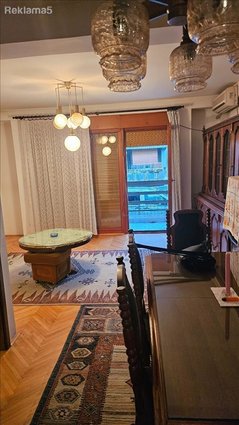 СЕ ПРОДАВА ТРОСОБЕН 76М2 ВО КАРПОШ 1