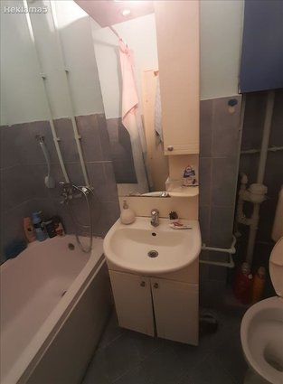 СЕ ПРОДАВА НАМЕСТЕН ТРОСОБЕН 74М2 СТАН ВО КАРПОШ 4