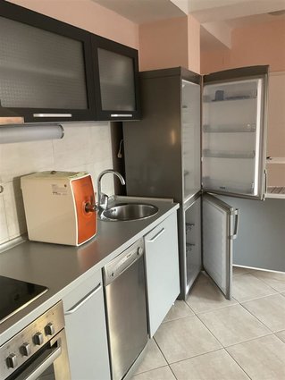 KAPISTEC _SE PRODAVA NOV STAN 42m2 3-ti KAT